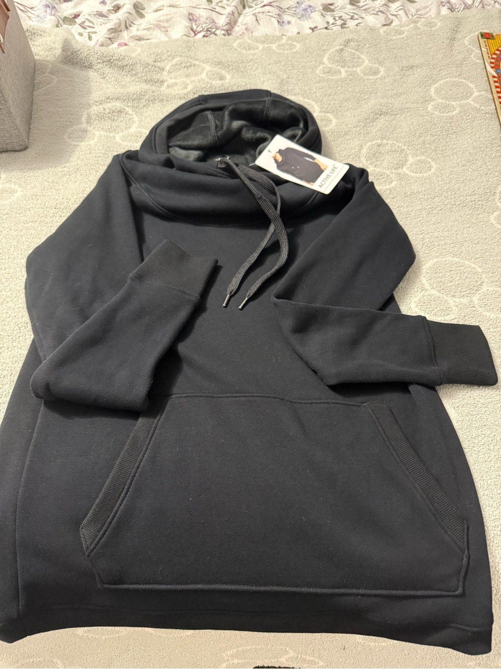 Active Life Black Men's Pullover Hoodie with Kangaroo Pocket B6